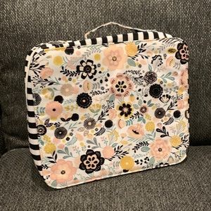 NWOT Floral Handle Organizer